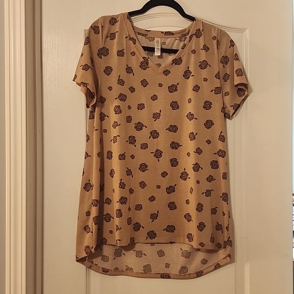 LuLaRoe Christy T, M - Picture 1 of 2
